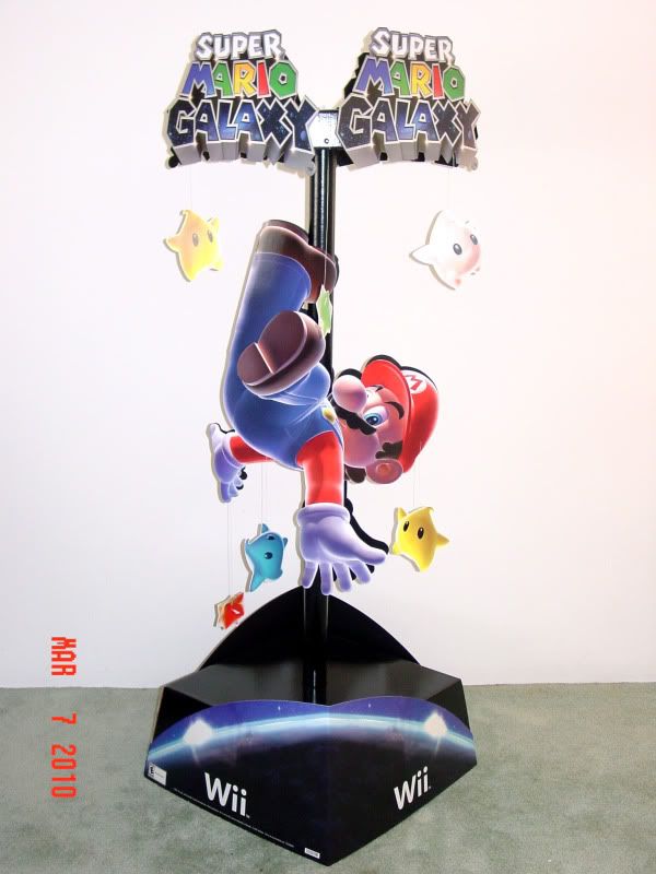 standees006.jpg