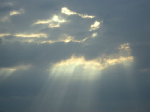 http://i35.photobucket.com/albums/d171/createek/zon%20ed/wolkenvoordezon.jpg?t=1304881232