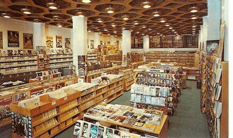 Collectors-Book-Store-Holl.jpg