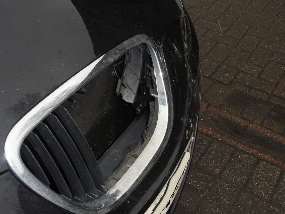 BrokenGrille.jpg