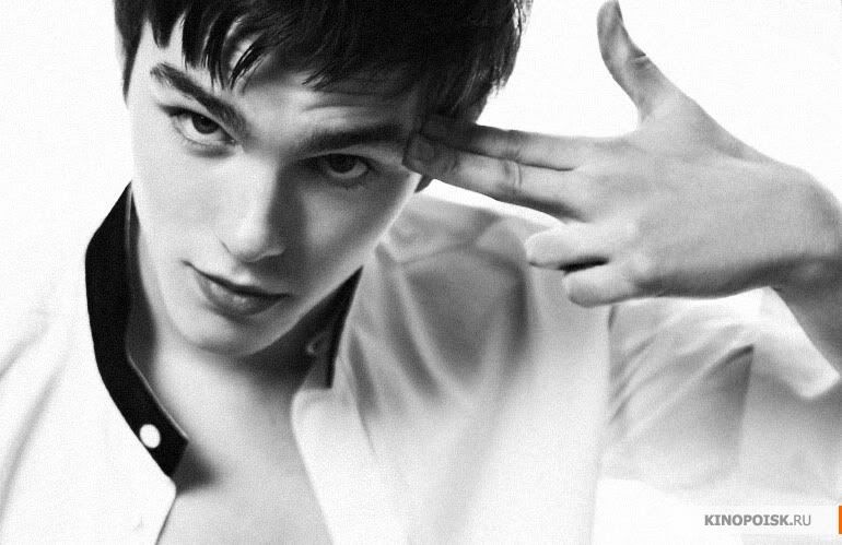 Nicholas Hoult - Images Actress