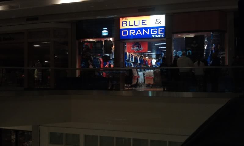 The Blue and Orange Store early in the morning