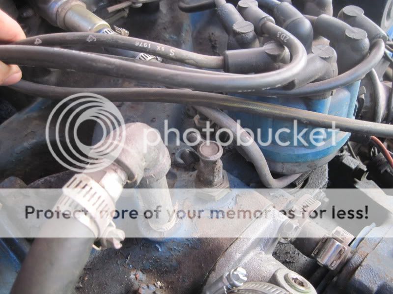 Vacuum lines, carburetor, and electrical questions with pictures - Ford