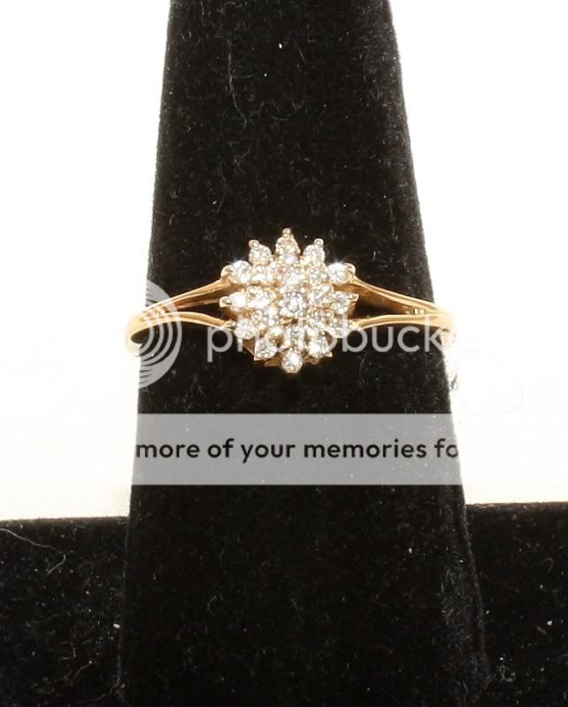 Estate 14K Solid Gold .20ct Diamond Cluster Womans Ring  